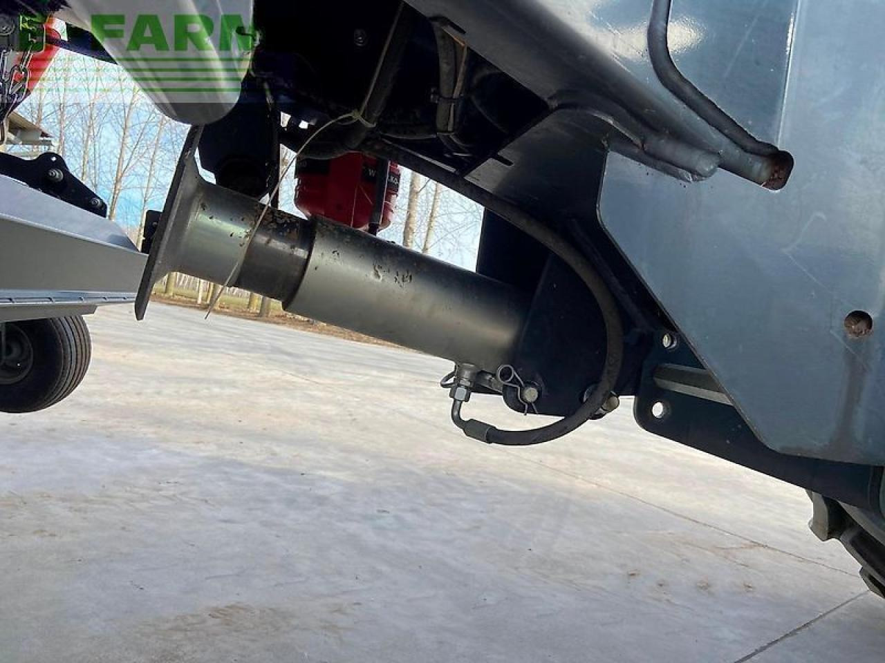 Пресс-подборщик тюковый Kuhn lsb 1290d: фото 10 Пресс-подборщик тюковый Kuhn lsb 1290d: фото 10