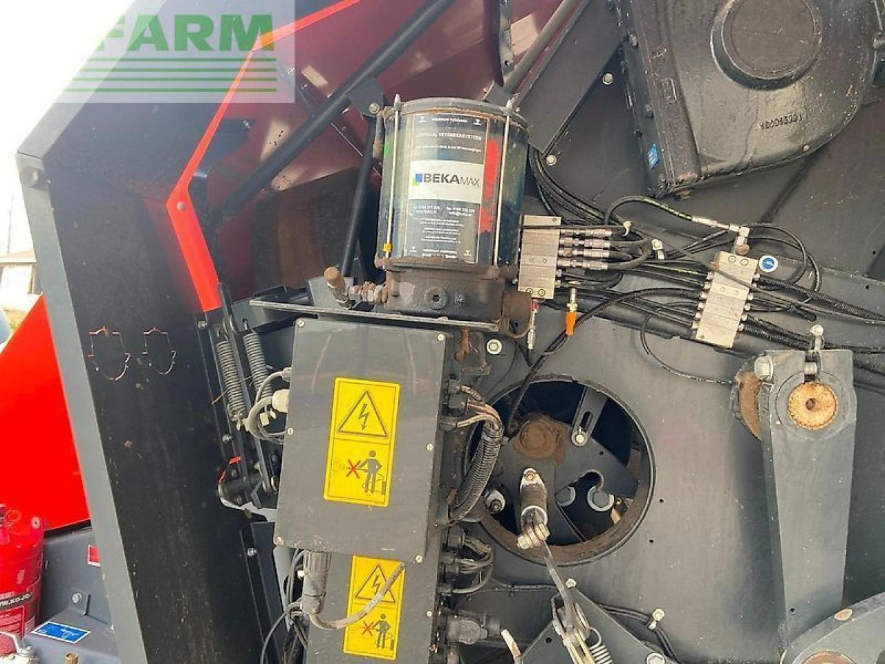 Пресс-подборщик тюковый Kuhn lsb 1290d: фото 27 Пресс-подборщик тюковый Kuhn lsb 1290d: фото 27