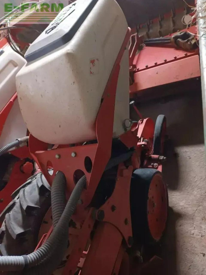 Kuhn maxima 4 rangs - Сеялка точного высева: фото 3 Kuhn maxima 4 rangs - Сеялка точного высева: фото 3