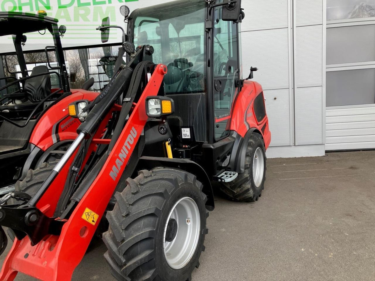 Manitou manitou mla 5-50 - Мини-экскаватор: фото 1 Manitou manitou mla 5-50 - Мини-экскаватор: фото 1