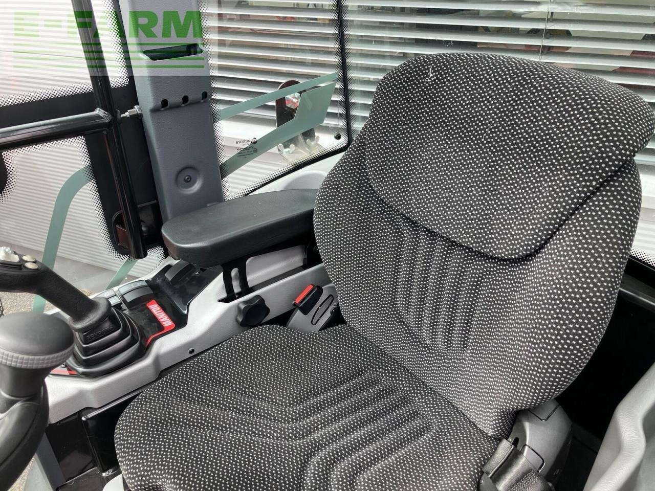 Компактный фронтальный погрузчик Manitou manitou mla2-25: фото 12