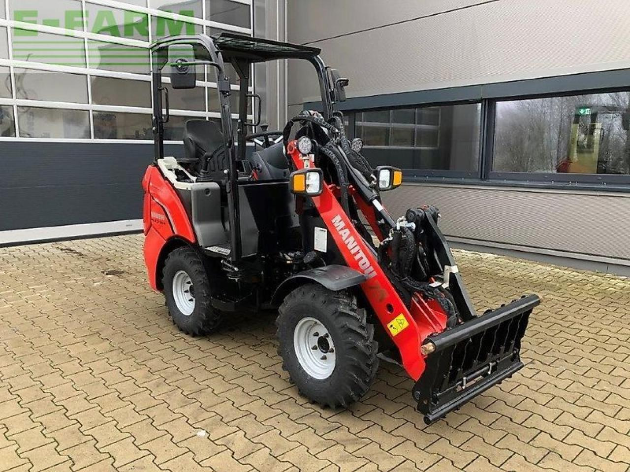 Manitou mla 2-25 h - Мини-экскаватор: фото 1 Manitou mla 2-25 h - Мини-экскаватор: фото 1