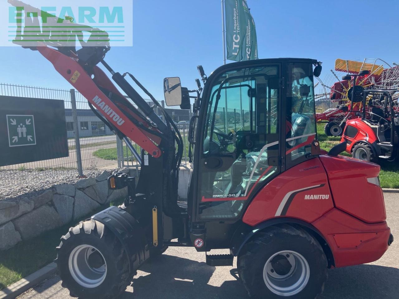 Компактный фронтальный погрузчик Manitou mla4-50: фото 6