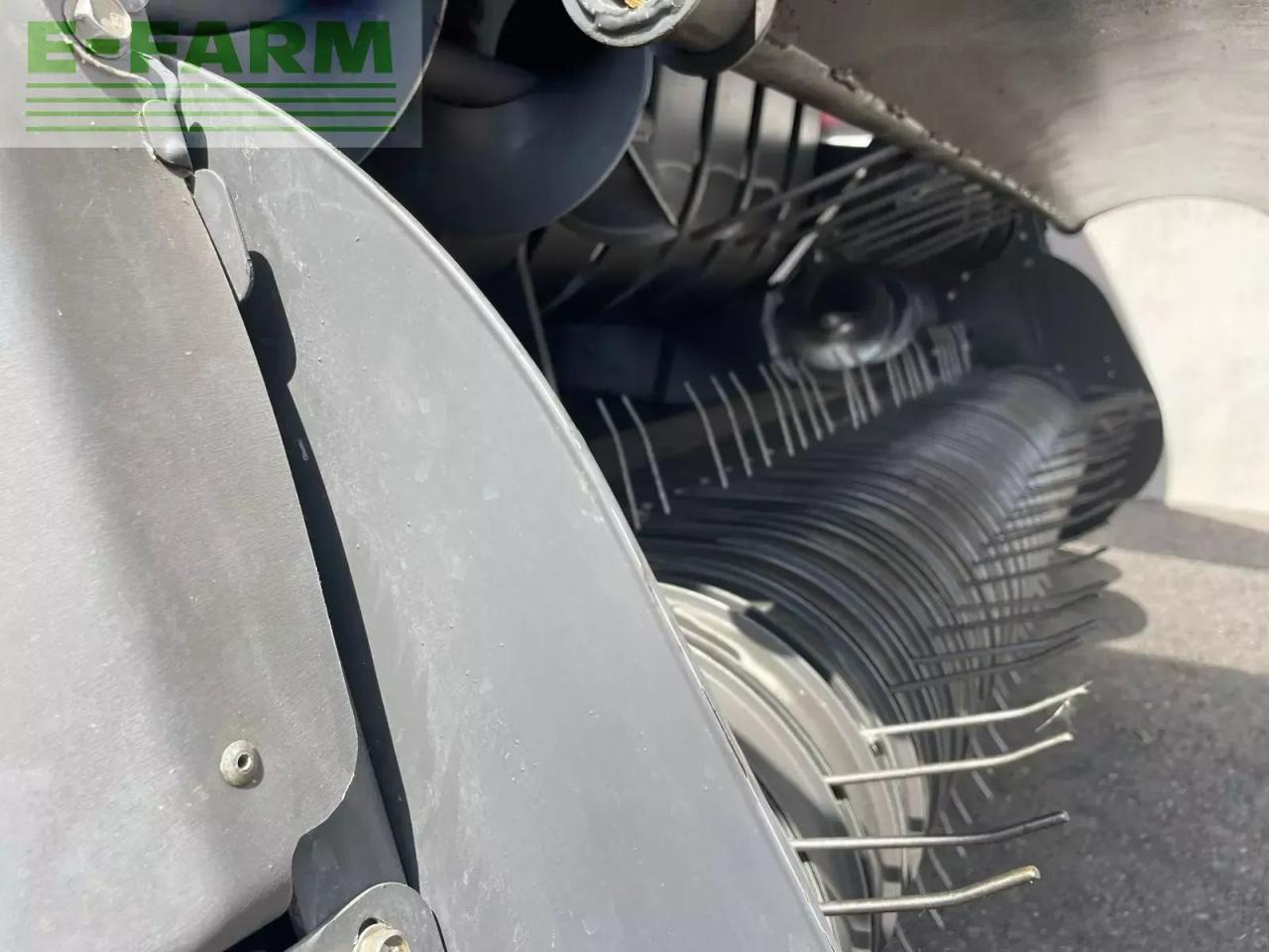 Massey Ferguson 2190 - Пресс-подборщик тюковый: фото 2 Massey Ferguson 2190 - Пресс-подборщик тюковый: фото 2