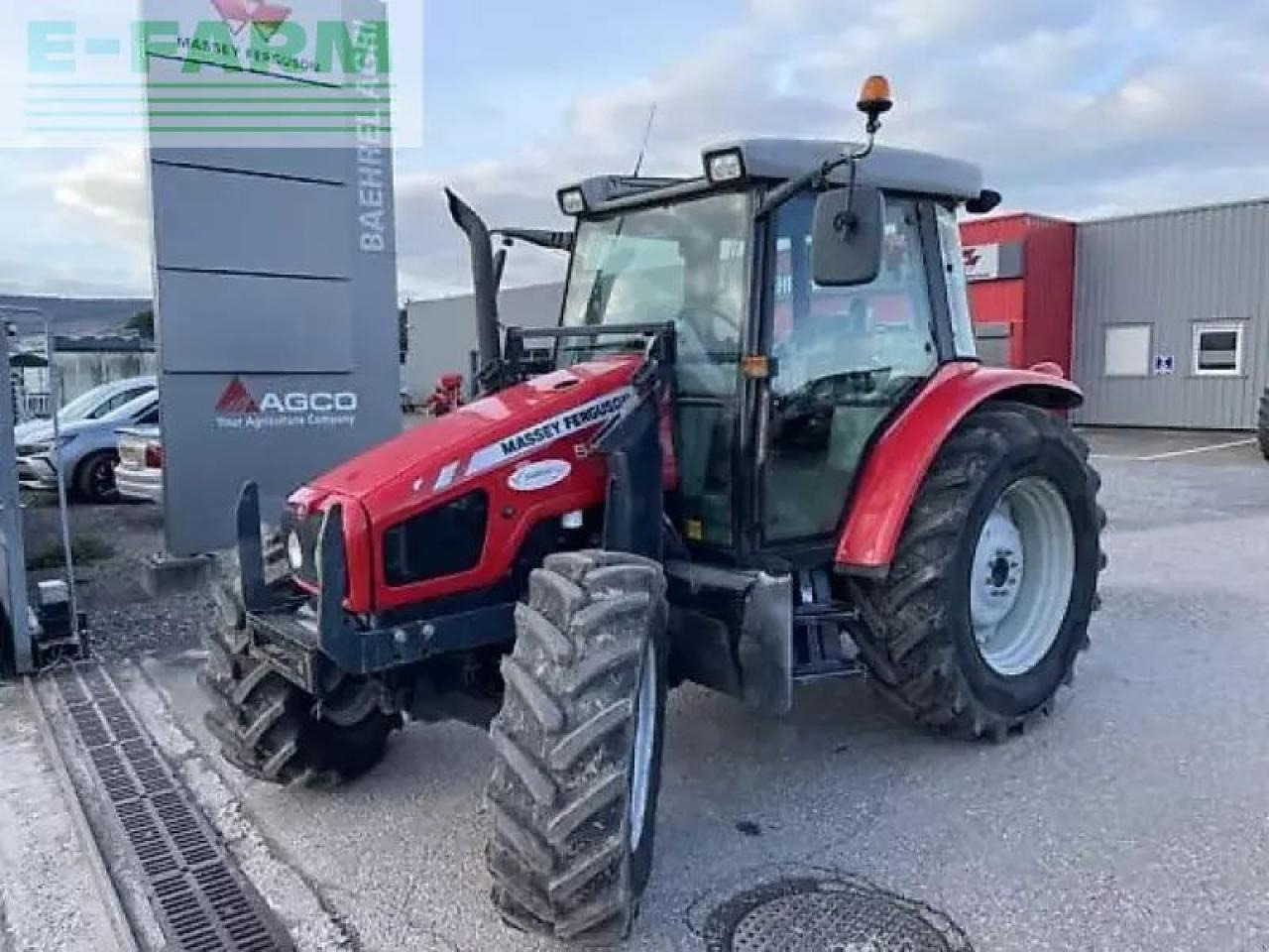 Massey Ferguson 5455 - Трактор: фото 1 Massey Ferguson 5455 - Трактор: фото 1