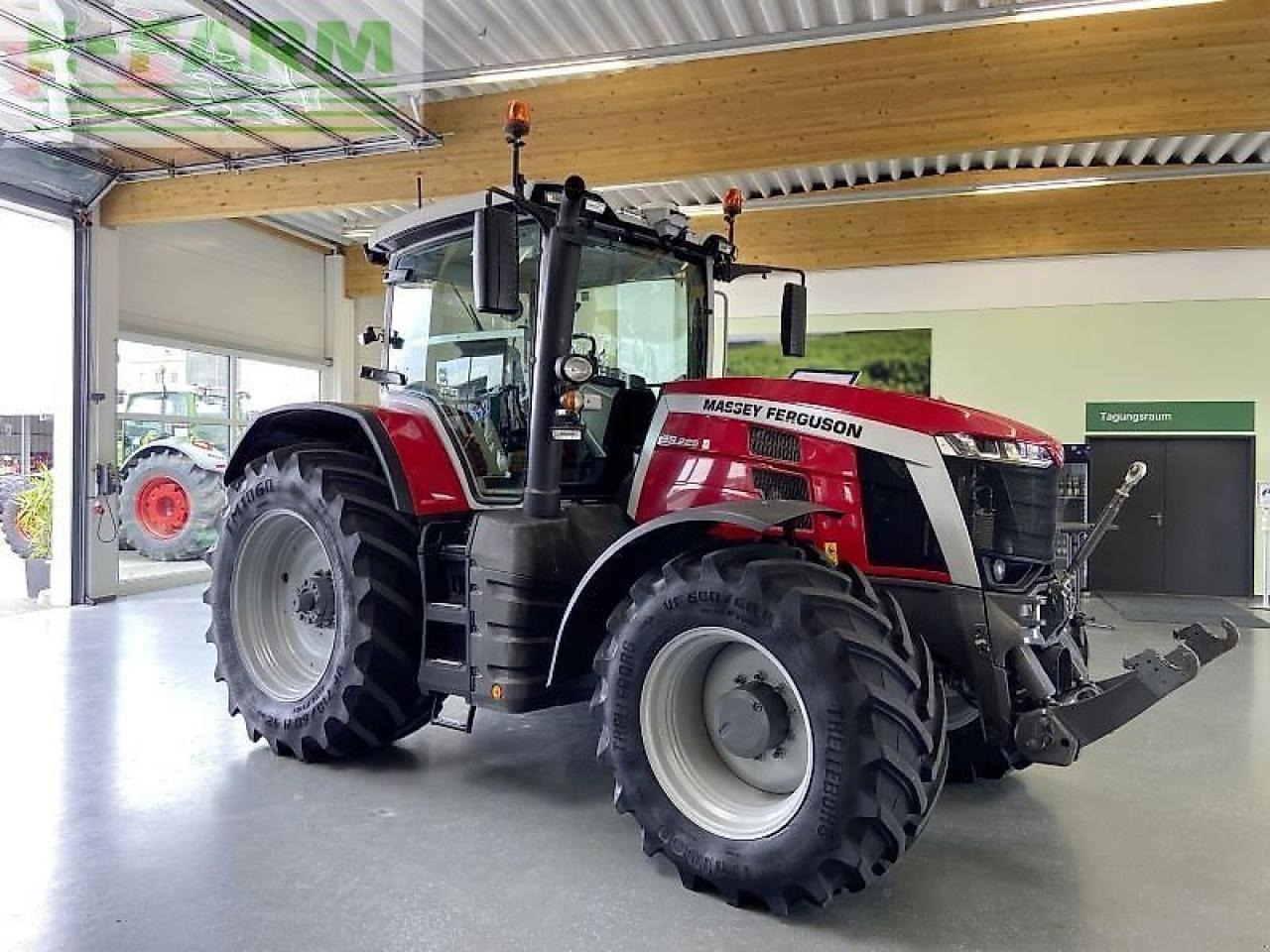 Massey Ferguson 8s.225 dyna e-power - Трактор: фото 1 Massey Ferguson 8s.225 dyna e-power - Трактор: фото 1