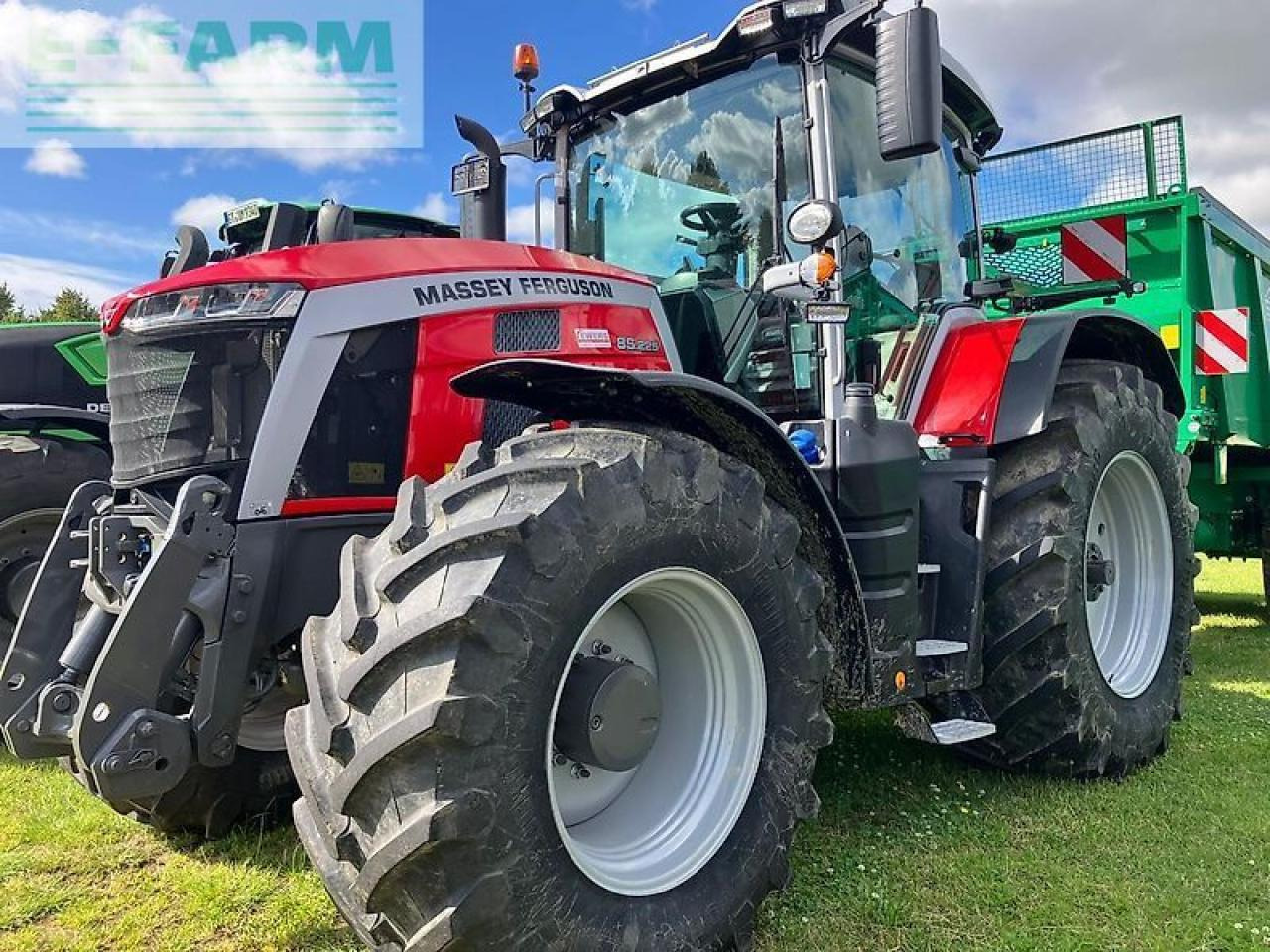 Massey Ferguson 8s.225 dyna e-power - Трактор: фото 1 Massey Ferguson 8s.225 dyna e-power - Трактор: фото 1