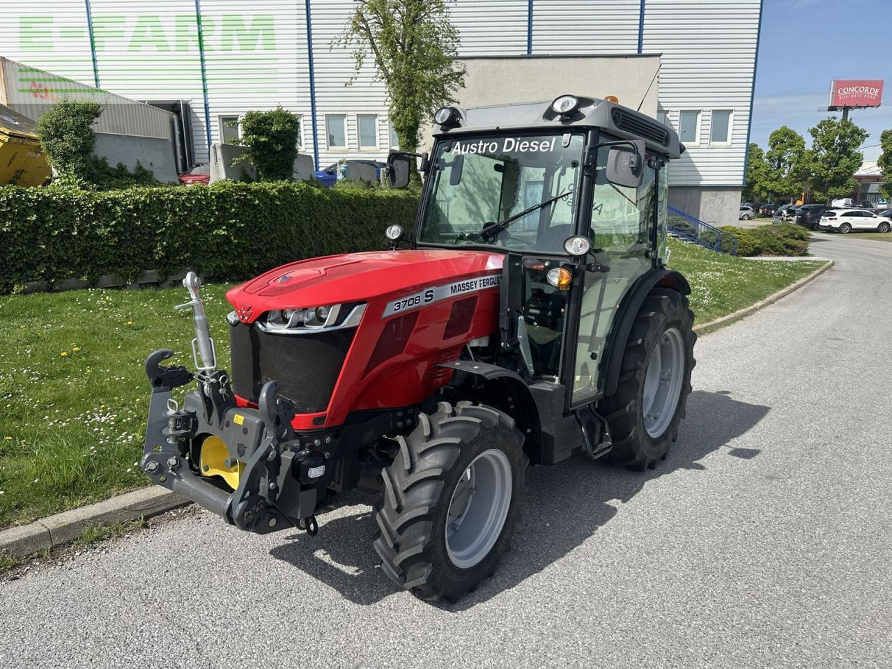 Massey Ferguson mf 3708 - Трактор: фото 1 Massey Ferguson mf 3708 - Трактор: фото 1