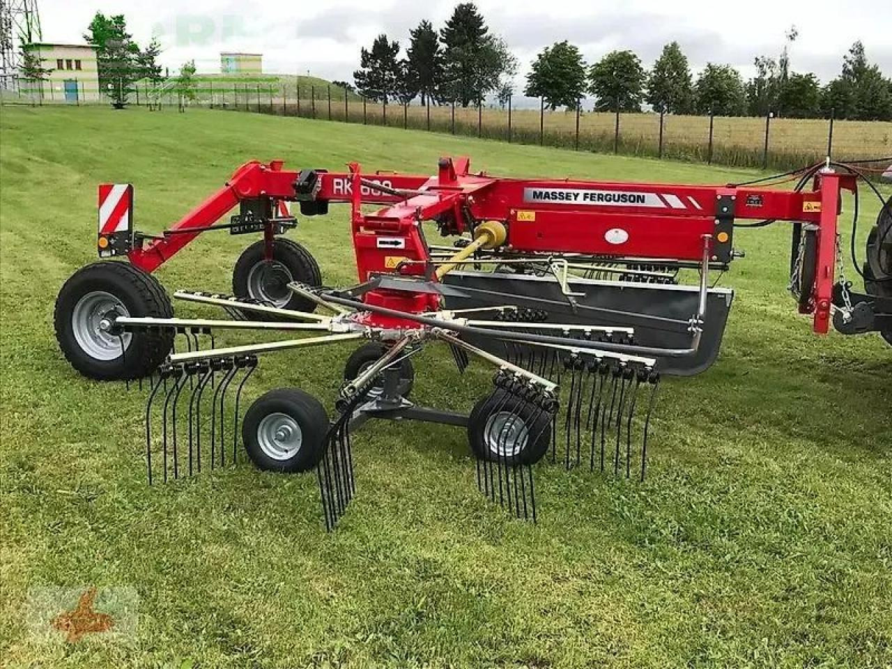 Massey Ferguson mf rk 662 trc / fella juras 671 - Сеноворошилка: фото 1 Massey Ferguson mf rk 662 trc / fella juras 671 - Сеноворошилка: фото 1