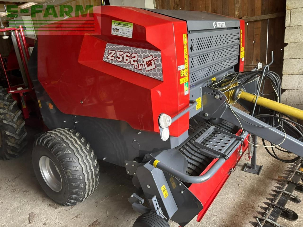 Metal-Fach Z562RN - Пресс-подборщик тюковый: фото 2 Metal-Fach Z562RN - Пресс-подборщик тюковый: фото 2