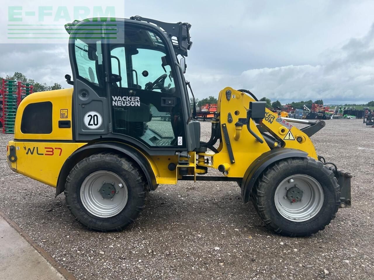 Neuson wl 37 - Мини-экскаватор: фото 4 Neuson wl 37 - Мини-экскаватор: фото 4