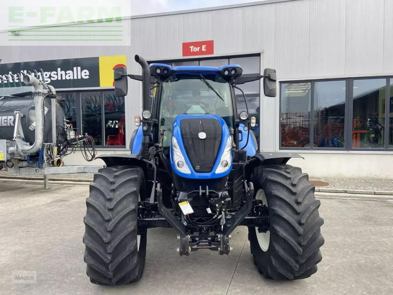 New Holland 6.145 stage v auto command - Трактор: фото 2 New Holland 6.145 stage v auto command - Трактор: фото 2