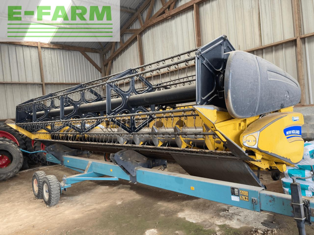 New Holland 7m30 - Жатка зерновая: фото 4 New Holland 7m30 - Жатка зерновая: фото 4