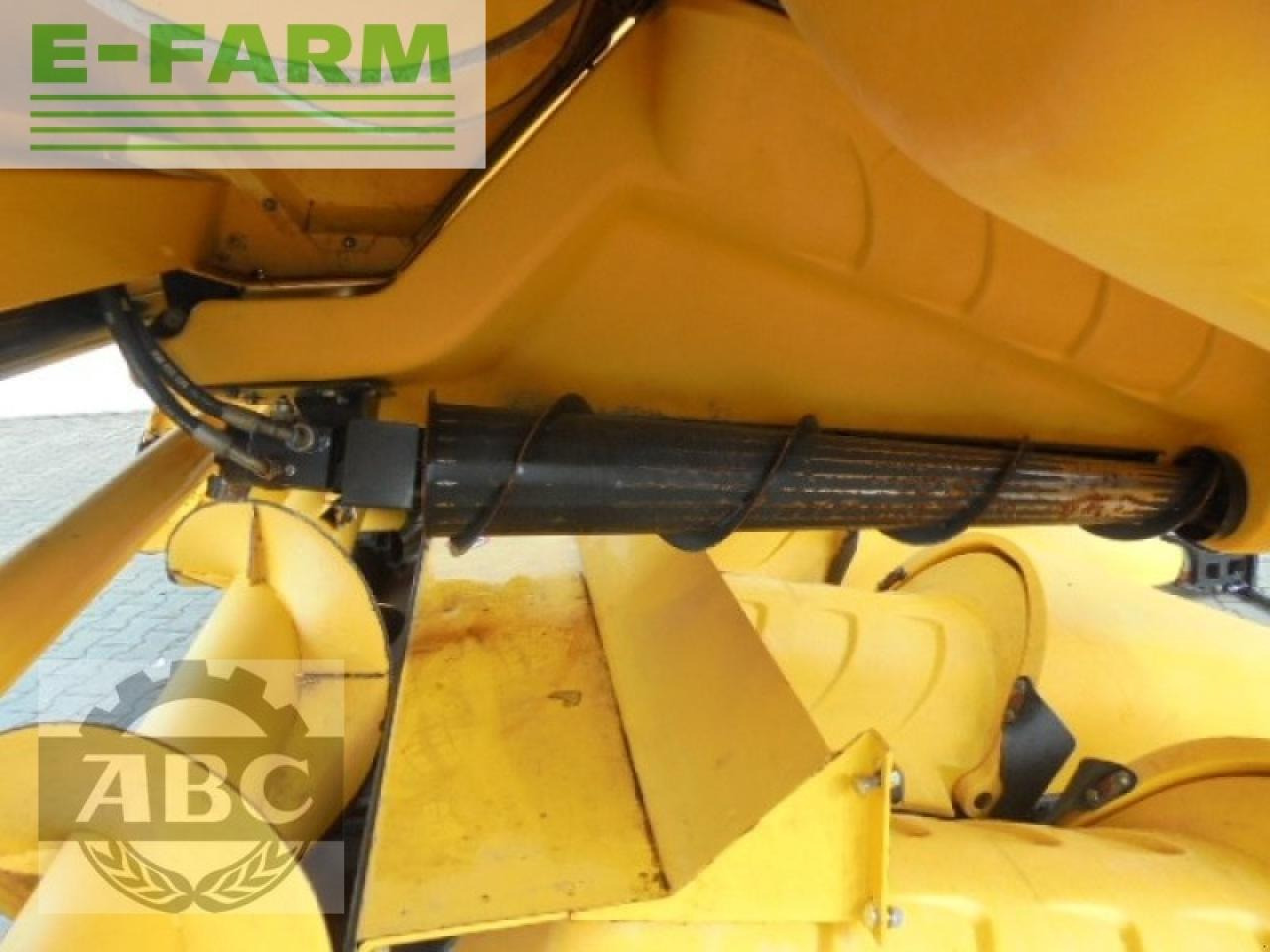 New Holland 980 cf 8r 75 - Жатка кукурузная: фото 3 New Holland 980 cf 8r 75 - Жатка кукурузная: фото 3