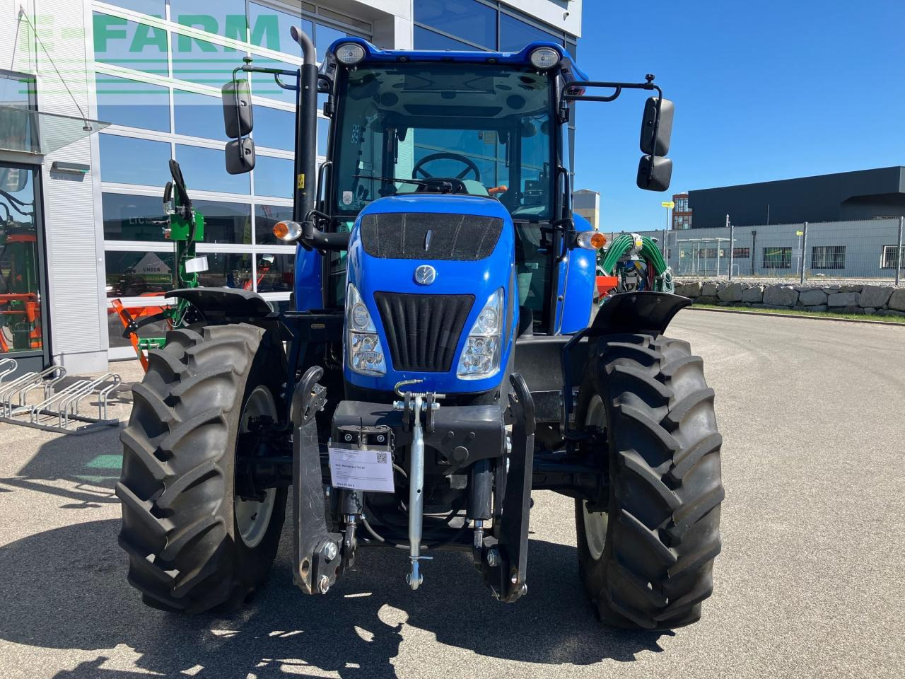 New Holland TD5.85 - Трактор: фото 3 New Holland TD5.85 - Трактор: фото 3