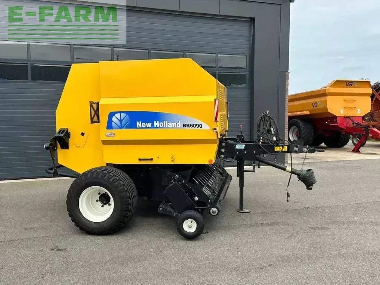 New Holland br6090 balenpers - Пресс-подборщик тюковый: фото 2 New Holland br6090 balenpers - Пресс-подборщик тюковый: фото 2