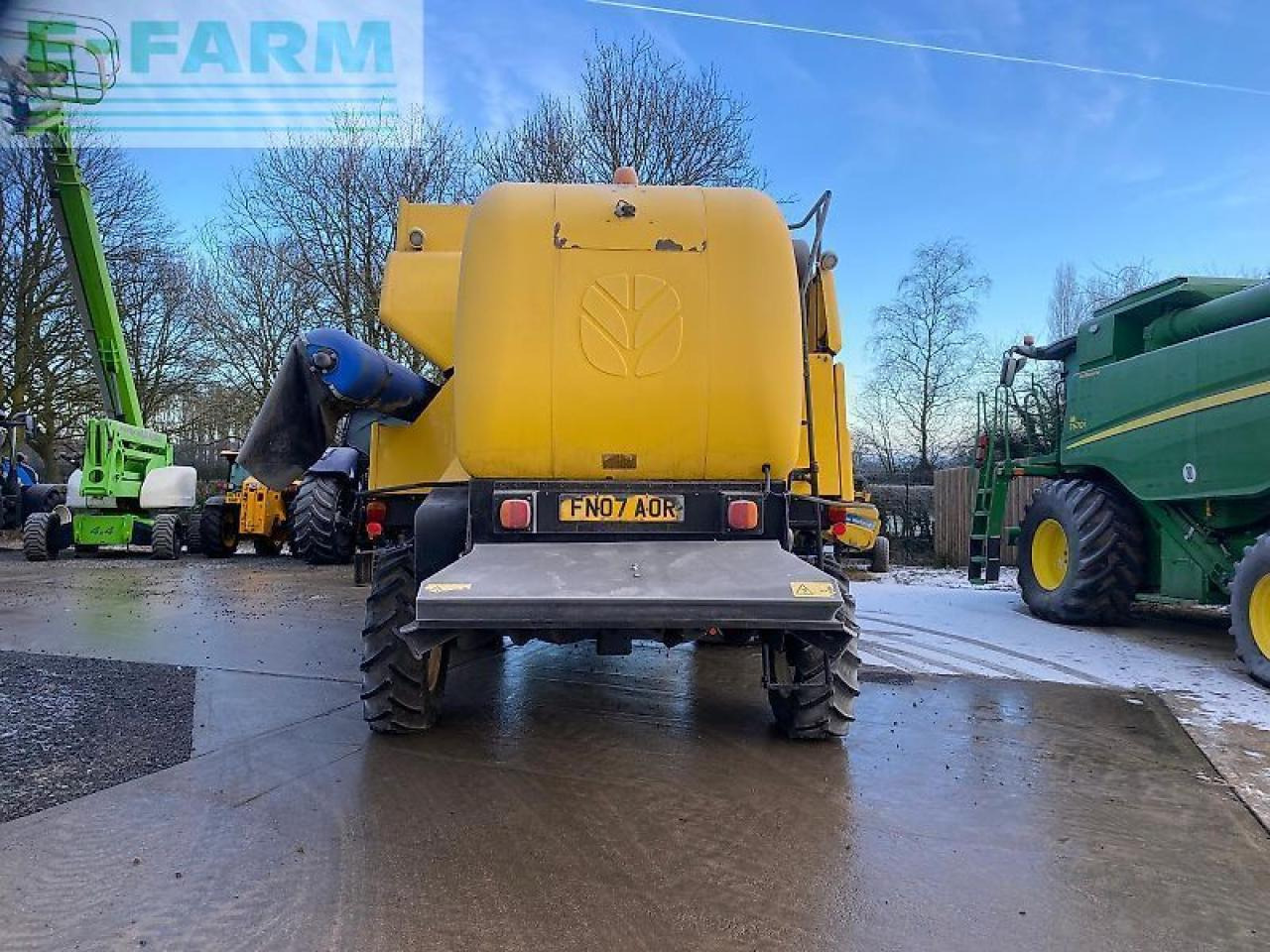 New Holland csx 7060 - Зерноуборочный комбайн: фото 3 New Holland csx 7060 - Зерноуборочный комбайн: фото 3