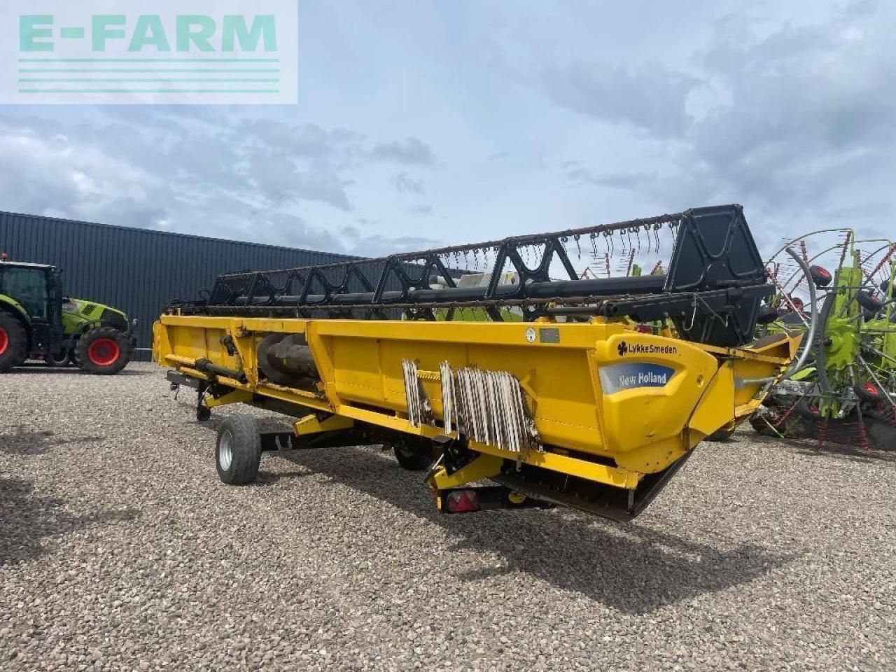 New Holland cx 8080 - Зерноуборочный комбайн: фото 4 New Holland cx 8080 - Зерноуборочный комбайн: фото 4