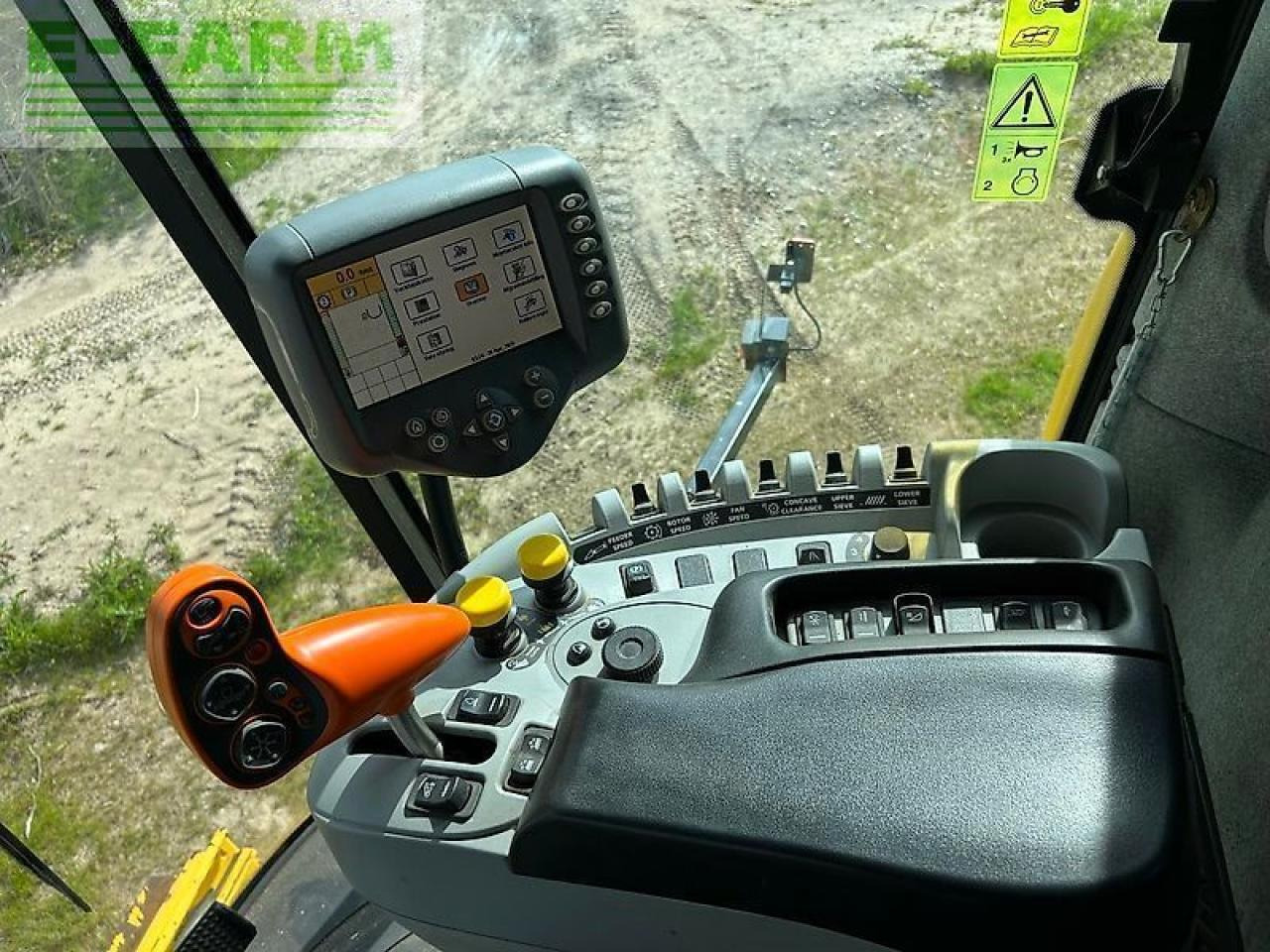 New Holland cx 8090 - Зерноуборочный комбайн: фото 5 New Holland cx 8090 - Зерноуборочный комбайн: фото 5