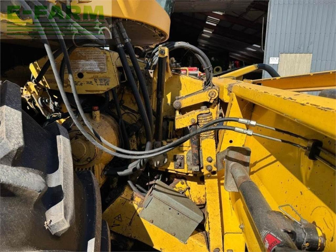 New Holland fx38 - Кормоуборочный комбайн: фото 4 New Holland fx38 - Кормоуборочный комбайн: фото 4