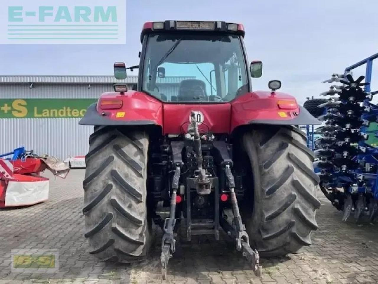 New Holland magnum 280 - Трактор: фото 3 New Holland magnum 280 - Трактор: фото 3