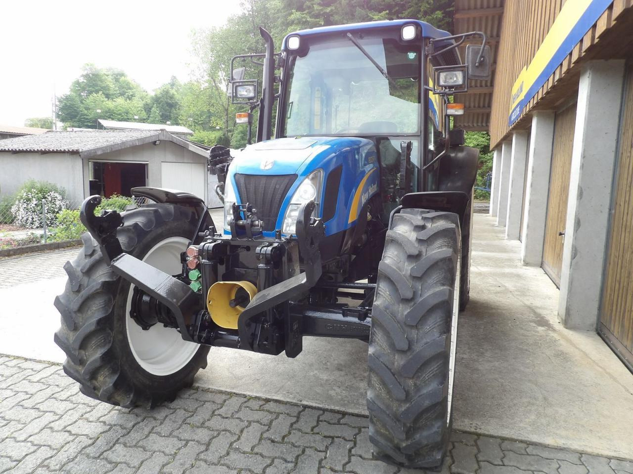 New Holland new holland tn 85 ss - Трактор: фото 2 New Holland new holland tn 85 ss - Трактор: фото 2