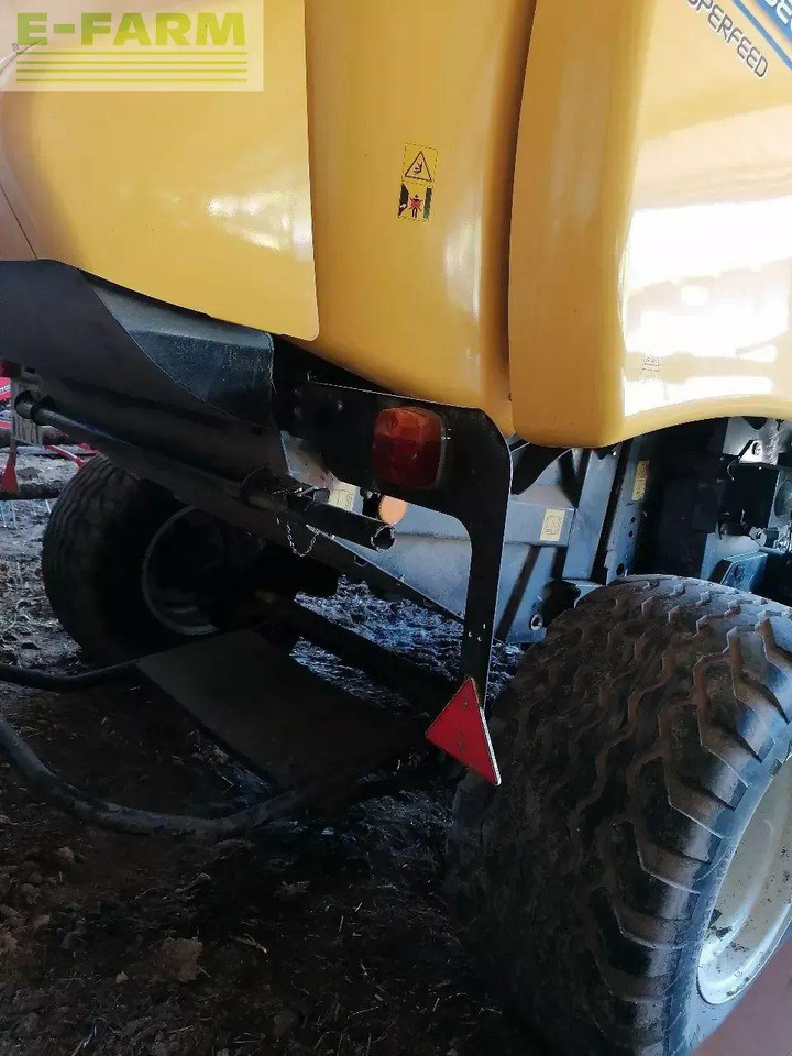 New Holland roll belt 150 superfeed - Пресс-подборщик тюковый: фото 3 New Holland roll belt 150 superfeed - Пресс-подборщик тюковый: фото 3
