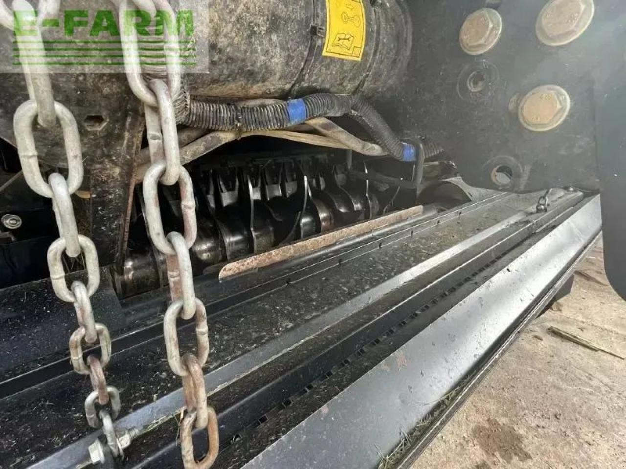 New Holland roll belt 180 - Пресс-подборщик тюковый: фото 4 New Holland roll belt 180 - Пресс-подборщик тюковый: фото 4