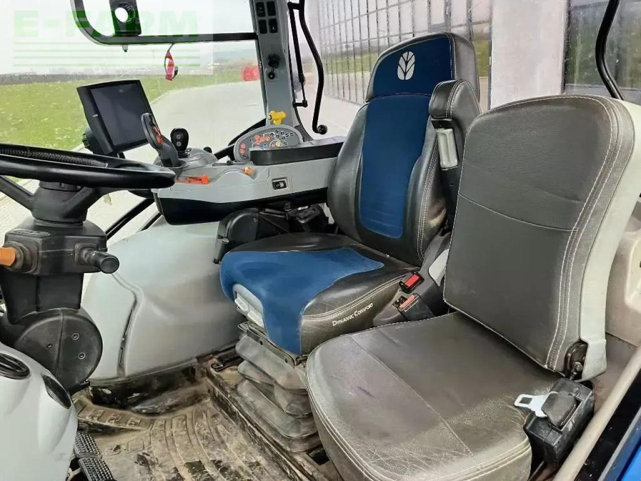 Трактор New Holland t 6.175 ac: фото 6 Трактор New Holland t 6.175 ac: фото 6