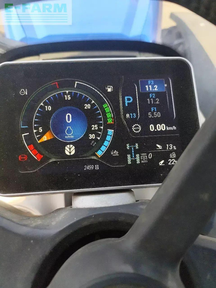 New Holland t 7.315 hd - Трактор: фото 4 New Holland t 7.315 hd - Трактор: фото 4