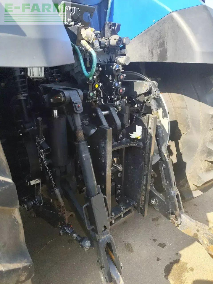 New Holland t 7.315 hd - Трактор: фото 5 New Holland t 7.315 hd - Трактор: фото 5