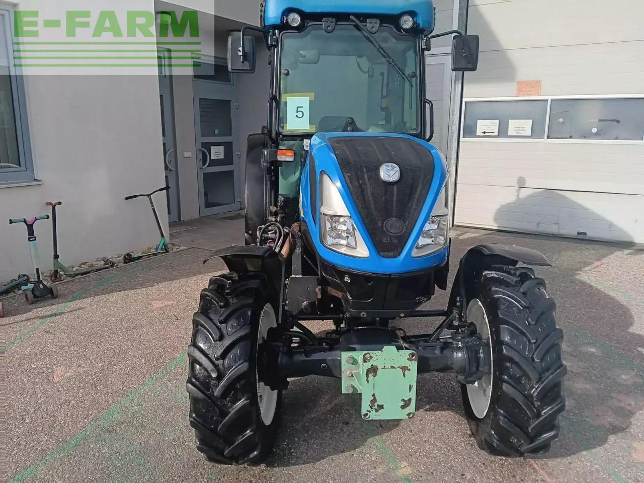 New Holland t4.90 f F - Трактор: фото 2 New Holland t4.90 f F - Трактор: фото 2
