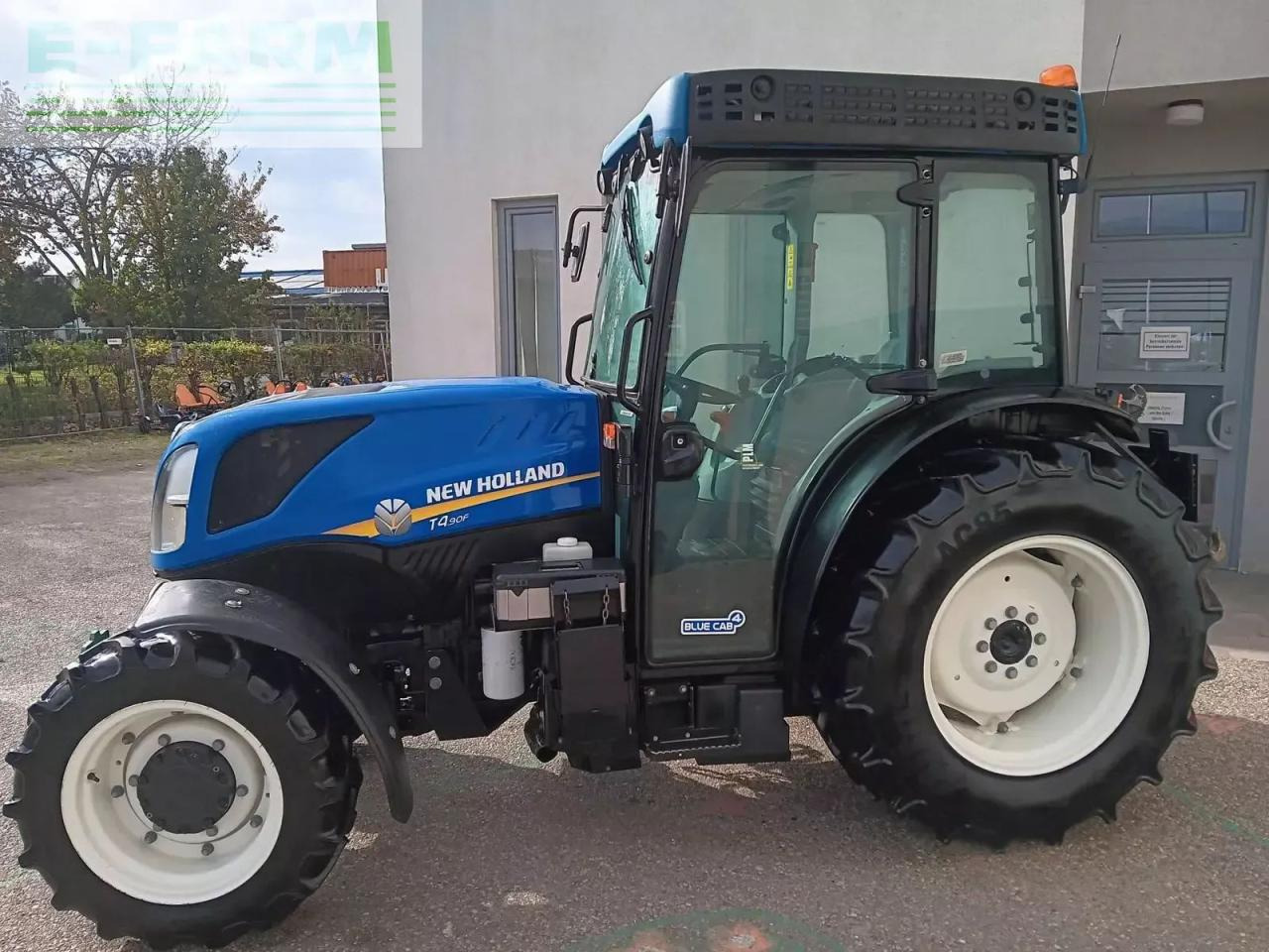 New Holland t4.90 f F - Трактор: фото 3 New Holland t4.90 f F - Трактор: фото 3