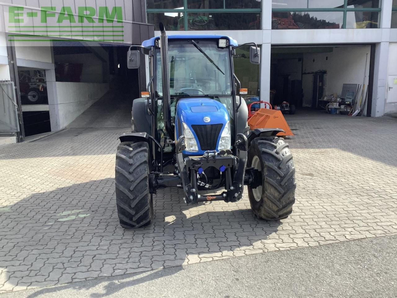 New Holland t4020 deluxe Deluxe - Трактор: фото 2 New Holland t4020 deluxe Deluxe - Трактор: фото 2
