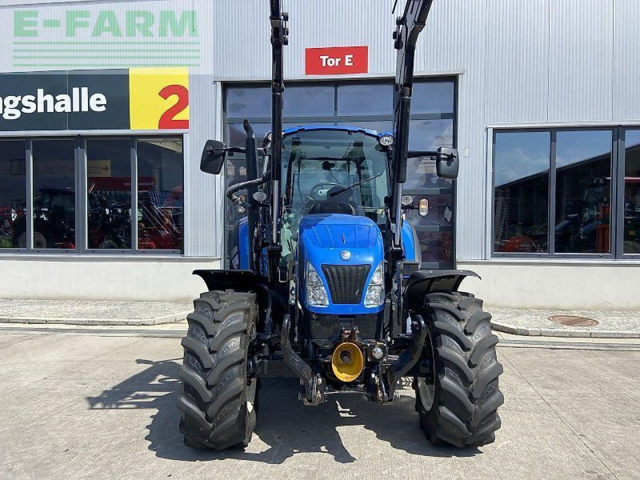New Holland t5.105 electro command - Трактор: фото 2 New Holland t5.105 electro command - Трактор: фото 2