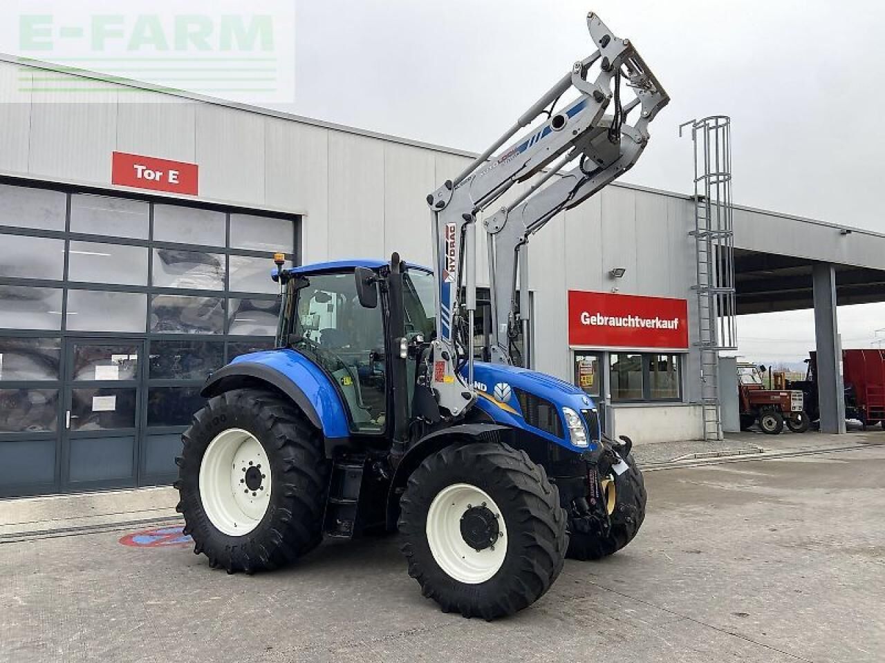 New Holland t5.105 electro command - Трактор: фото 1 New Holland t5.105 electro command - Трактор: фото 1