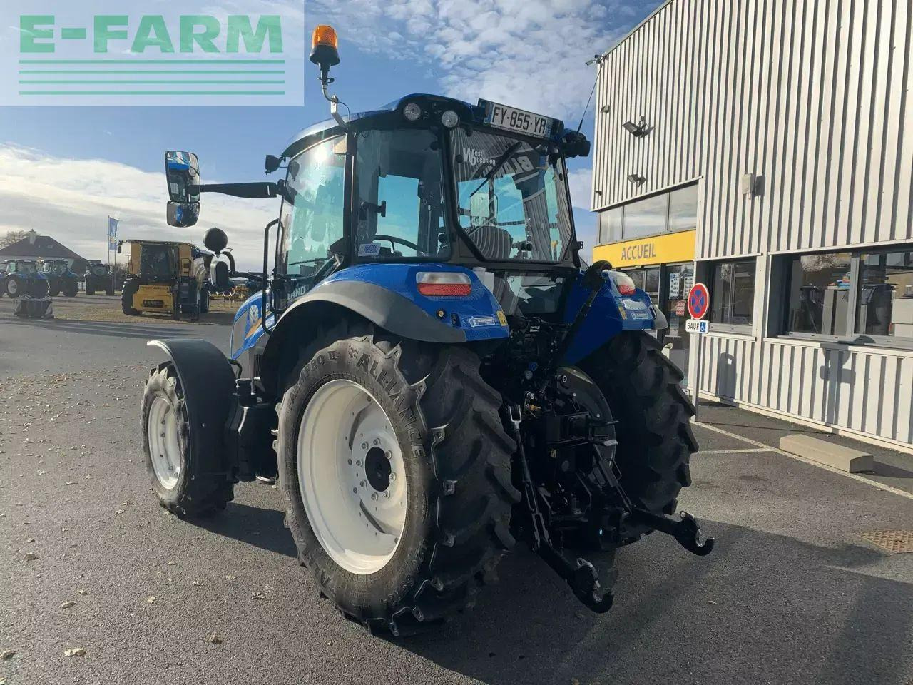 New Holland t5 85 - Трактор: фото 3 New Holland t5 85 - Трактор: фото 3