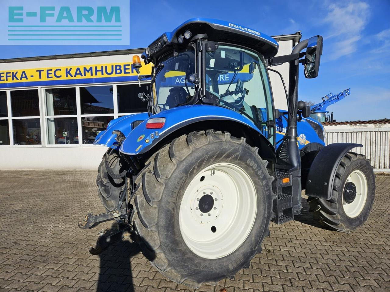 New Holland t6.180 dynamic command sidewinder ii SideWinder II - Трактор: фото 4 New Holland t6.180 dynamic command sidewinder ii SideWinder II - Трактор: фото 4