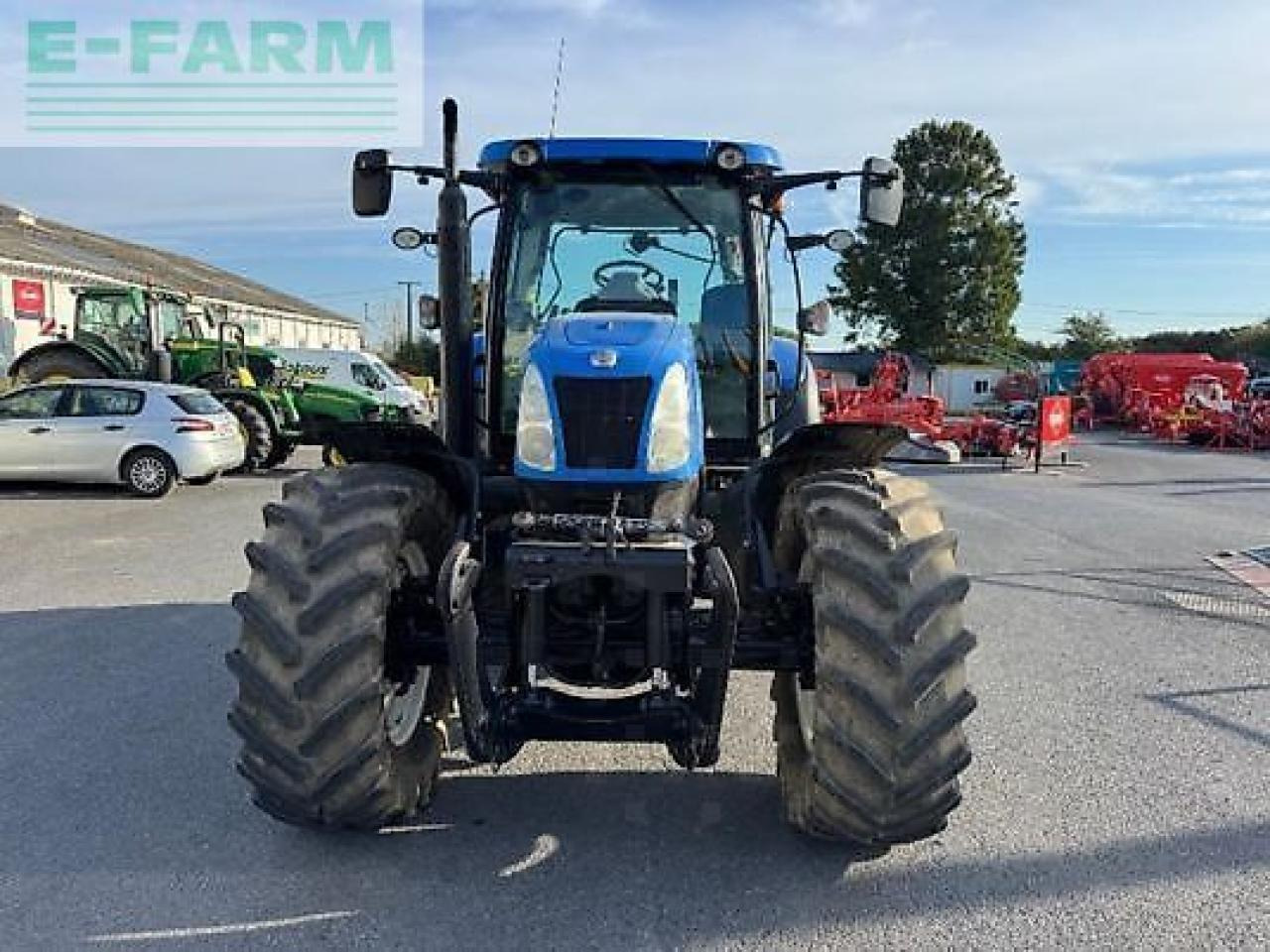 New Holland t6030 - Трактор: фото 2 New Holland t6030 - Трактор: фото 2