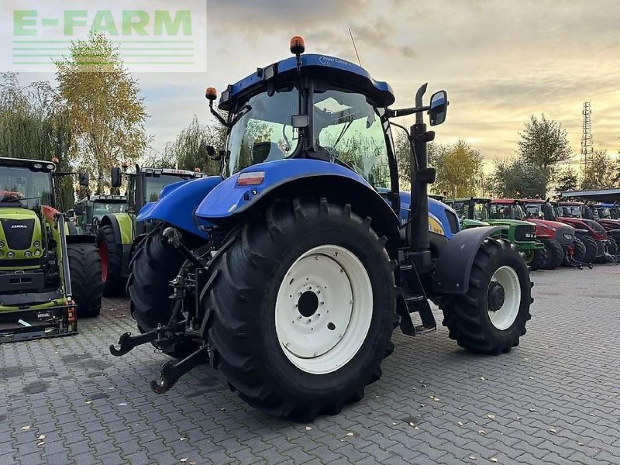New Holland t6070 powercommand - Трактор: фото 5 New Holland t6070 powercommand - Трактор: фото 5