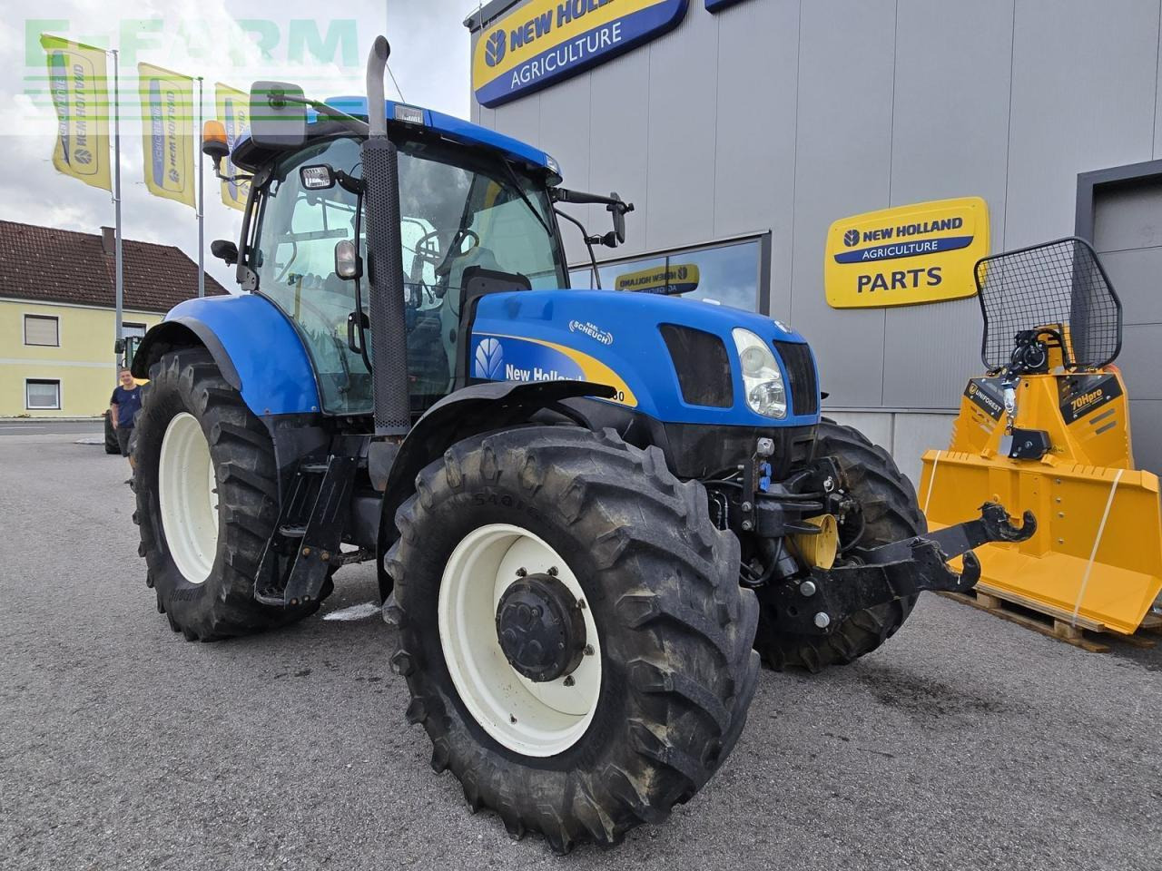 New Holland t6080 range & power command - Трактор: фото 3 New Holland t6080 range & power command - Трактор: фото 3