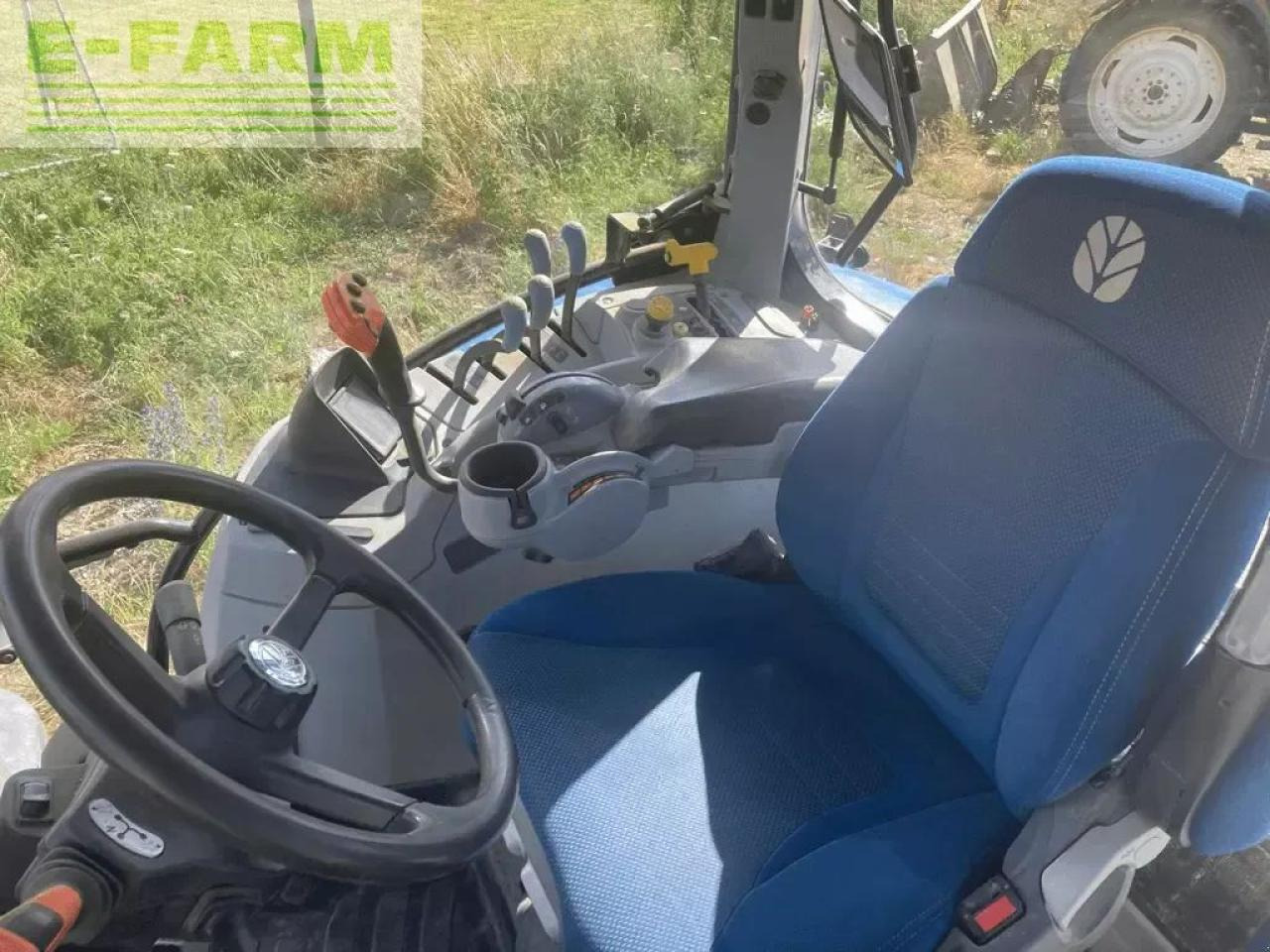 Трактор New Holland t7.165s range command t4b S: фото 6