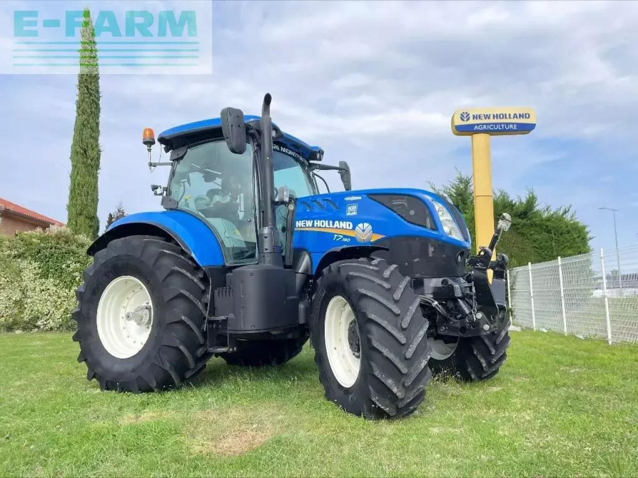 New Holland t7.190 - Трактор: фото 1 New Holland t7.190 - Трактор: фото 1