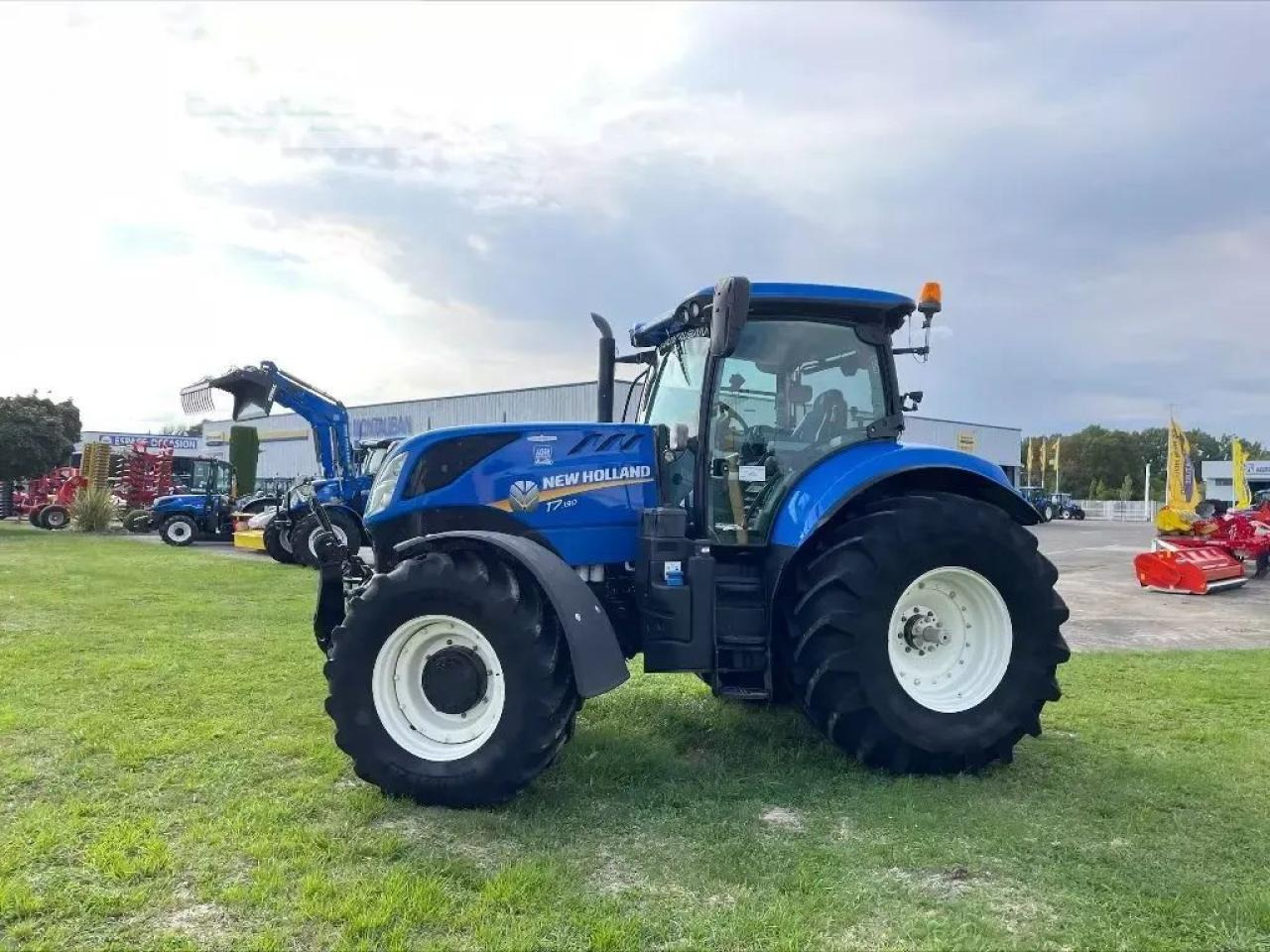 New Holland t7.190 - Трактор: фото 3 New Holland t7.190 - Трактор: фото 3