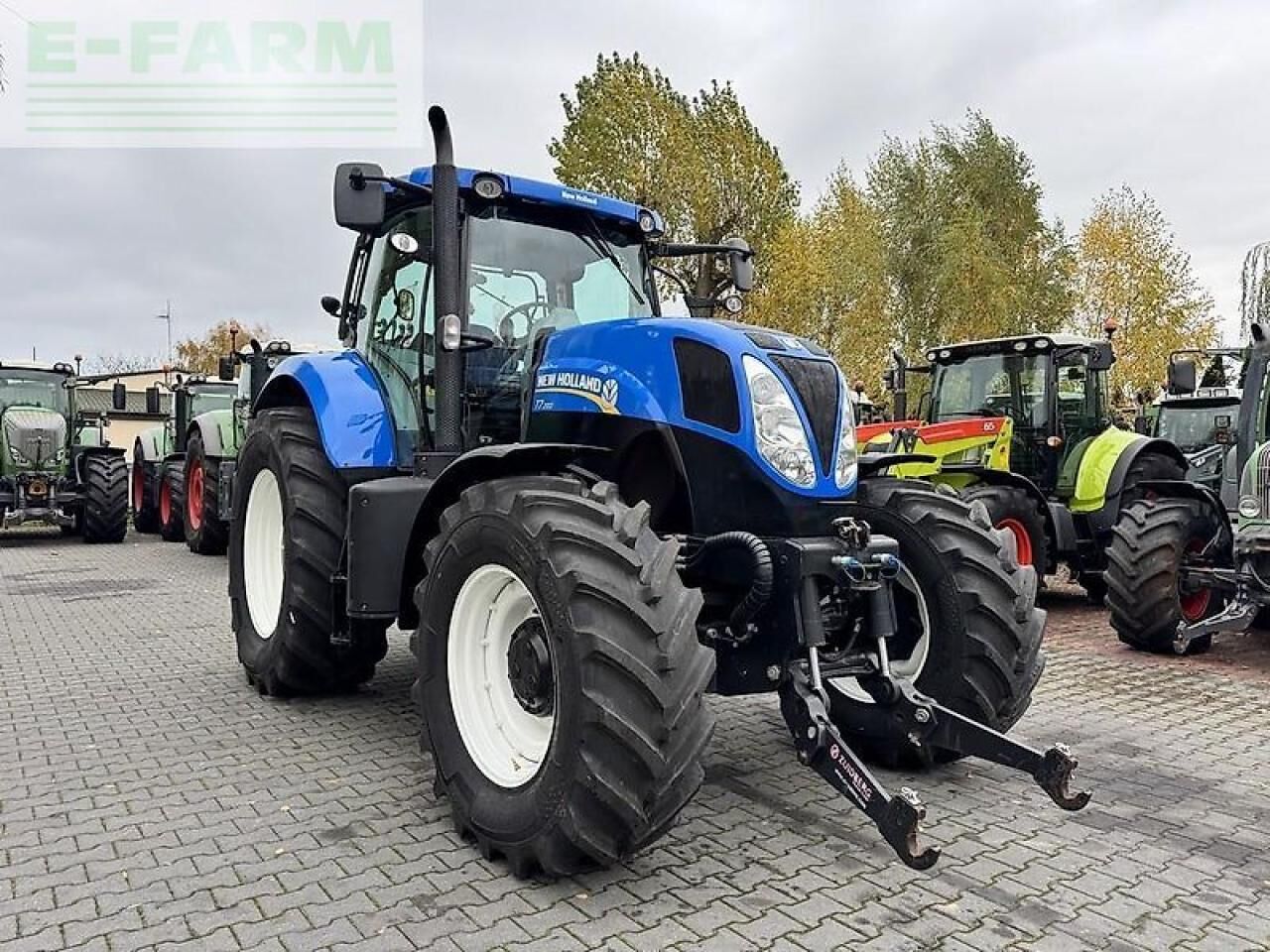 New Holland t7.200 rangecommand - Трактор: фото 3 New Holland t7.200 rangecommand - Трактор: фото 3