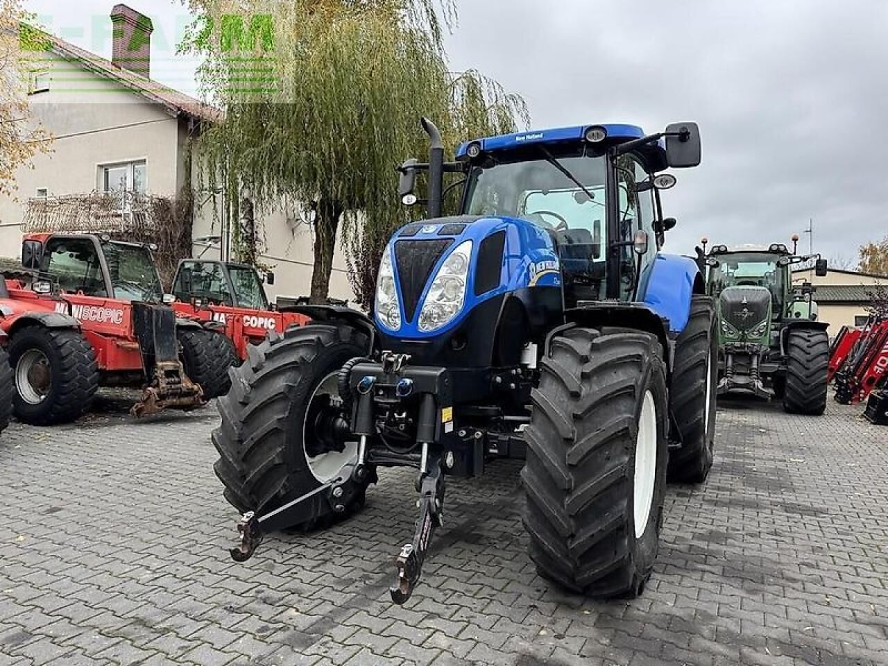 New Holland t7.200 rangecommand - Трактор: фото 2 New Holland t7.200 rangecommand - Трактор: фото 2
