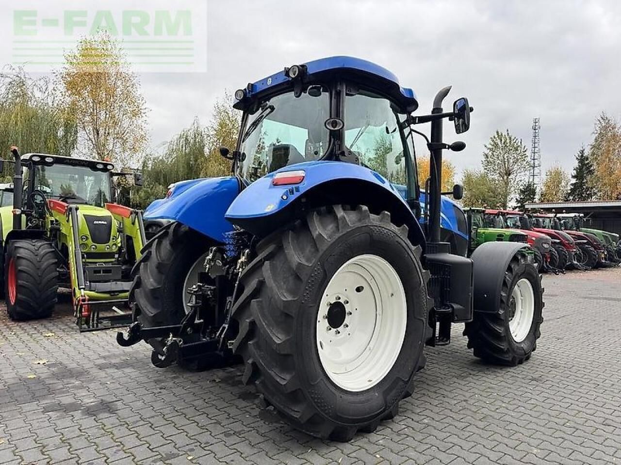 New Holland t7.200 rangecommand - Трактор: фото 5 New Holland t7.200 rangecommand - Трактор: фото 5