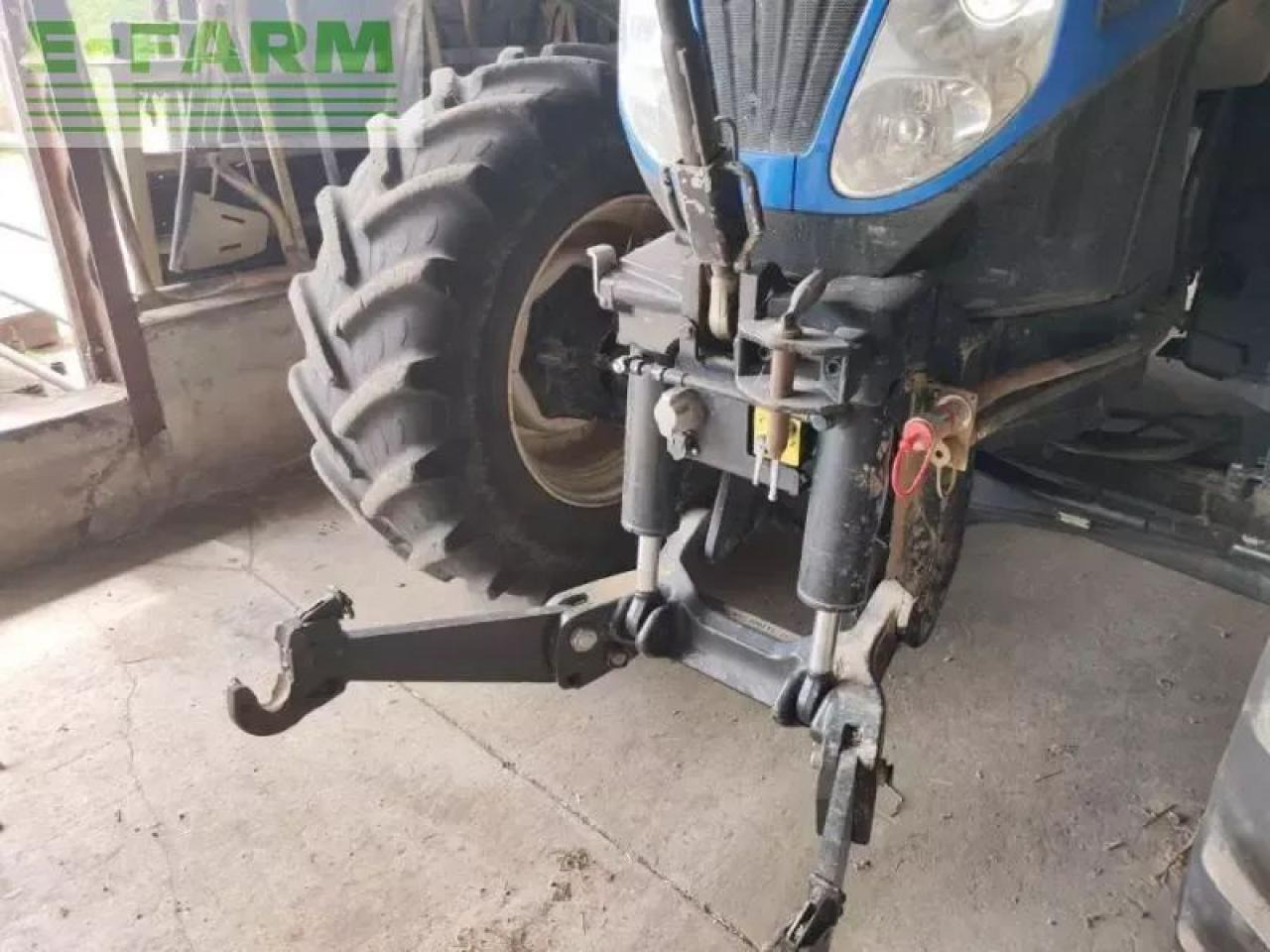 New Holland t7-220pc-sw - Трактор: фото 2 New Holland t7-220pc-sw - Трактор: фото 2