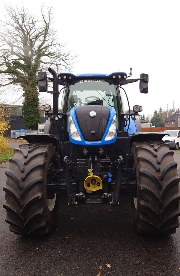 New Holland t7.270 autocommand - Трактор: фото 2 New Holland t7.270 autocommand - Трактор: фото 2