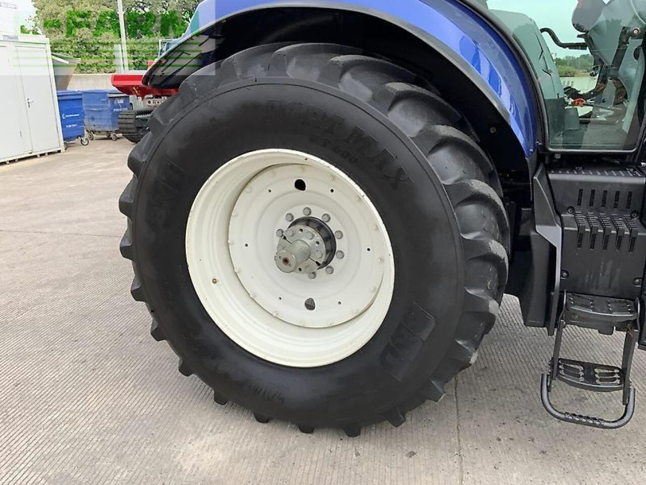 New Holland t7.270 blue power tractor (st23715) - Трактор: фото 4 New Holland t7.270 blue power tractor (st23715) - Трактор: фото 4